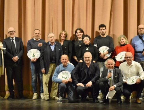 Serata Confesercenti al Teatro Goldoni di Bagnacavallo, premiate undici aziende per i 50 anni di attività